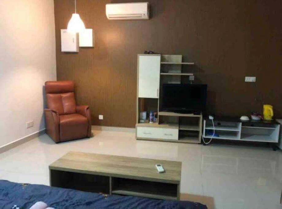 One Team At Iskandar Medini Nusajaya  Exterior photo