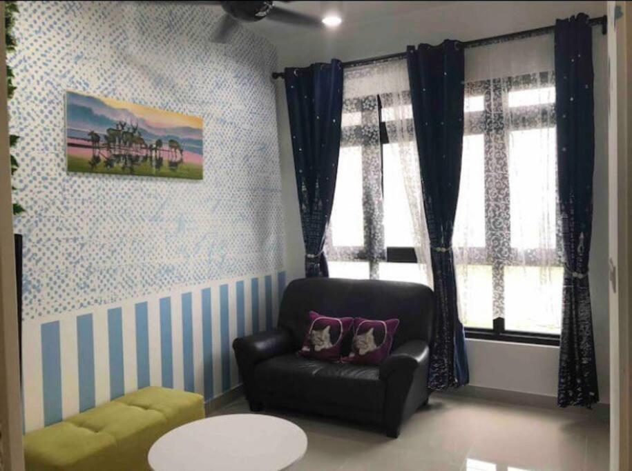 One Team At Iskandar Medini Nusajaya  Exterior photo